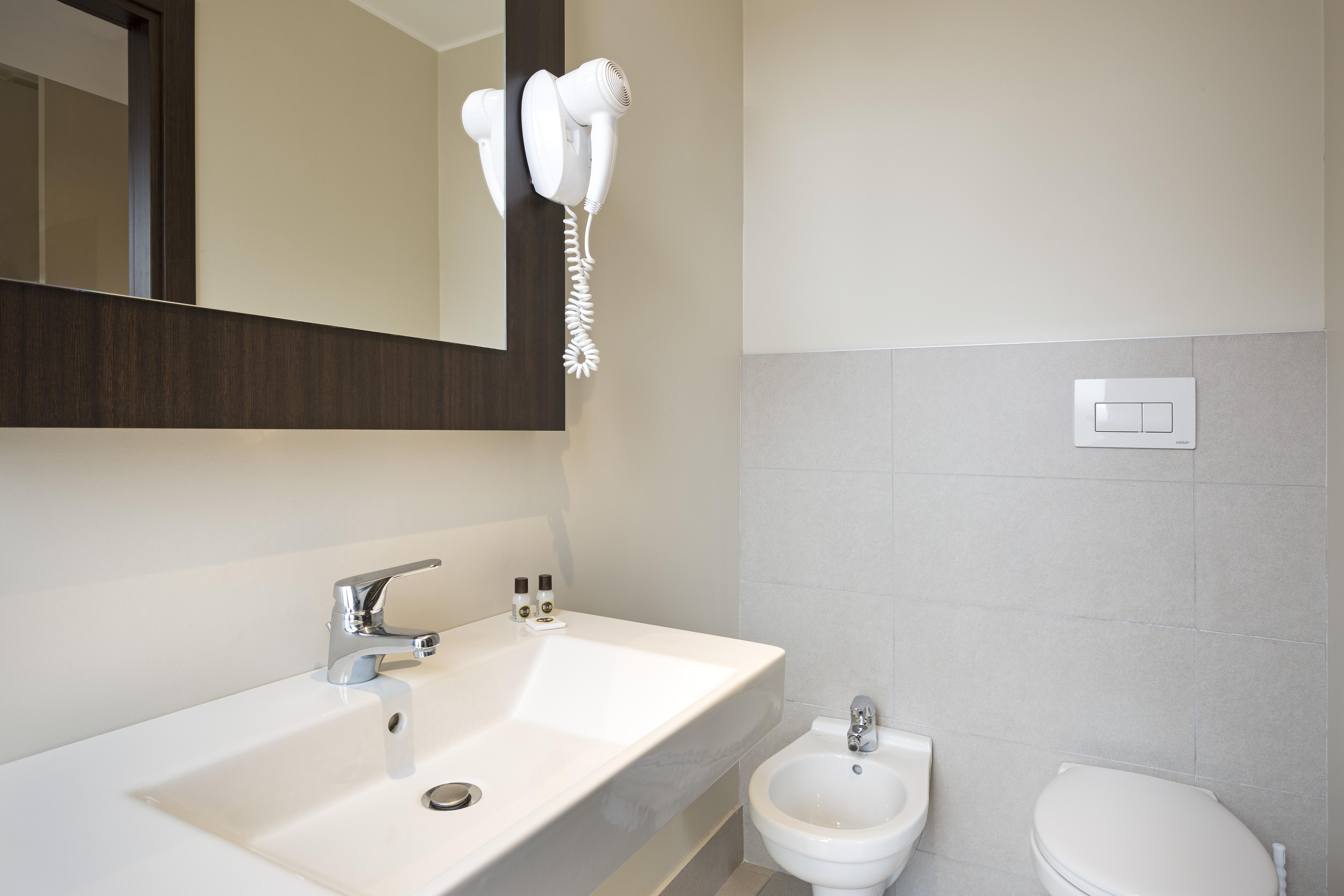 B&B Hotel Milano Sant'Ambrogio Luaran gambar